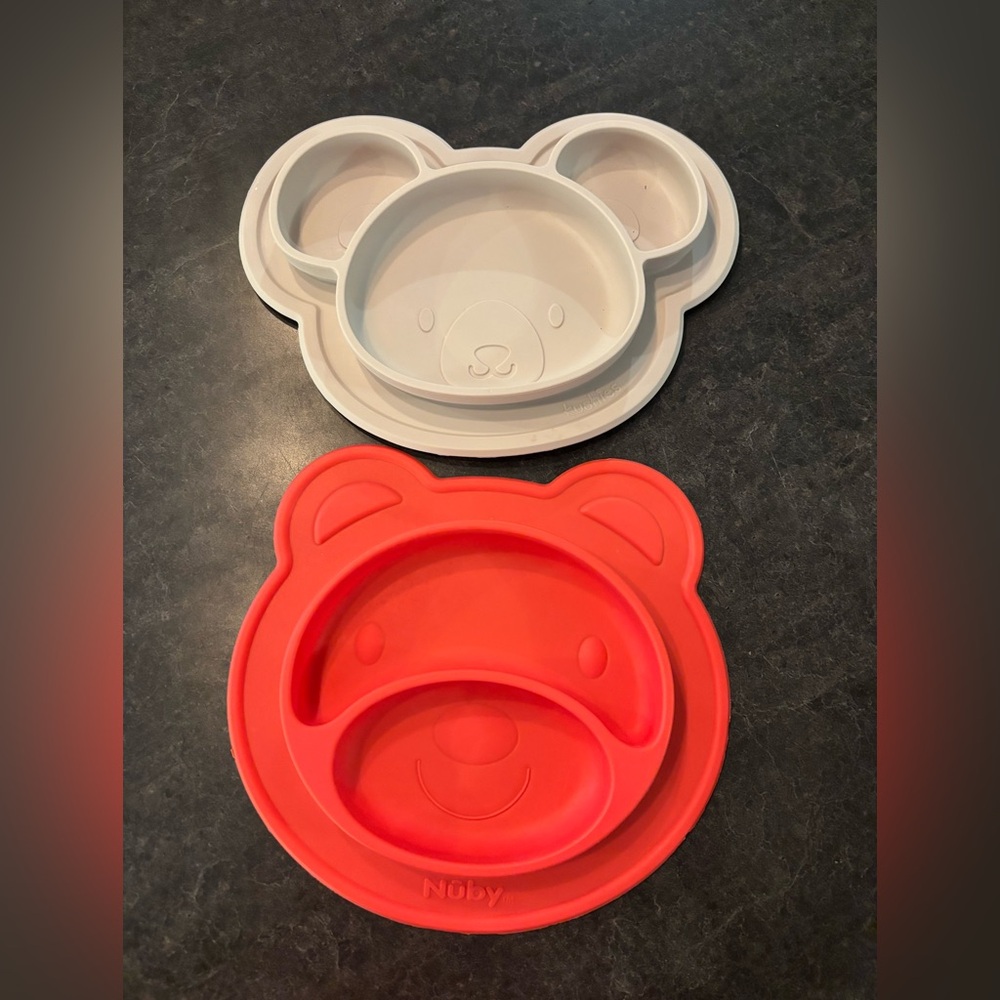 Nuby Bear-Shaped Silicone Plates - Red and White